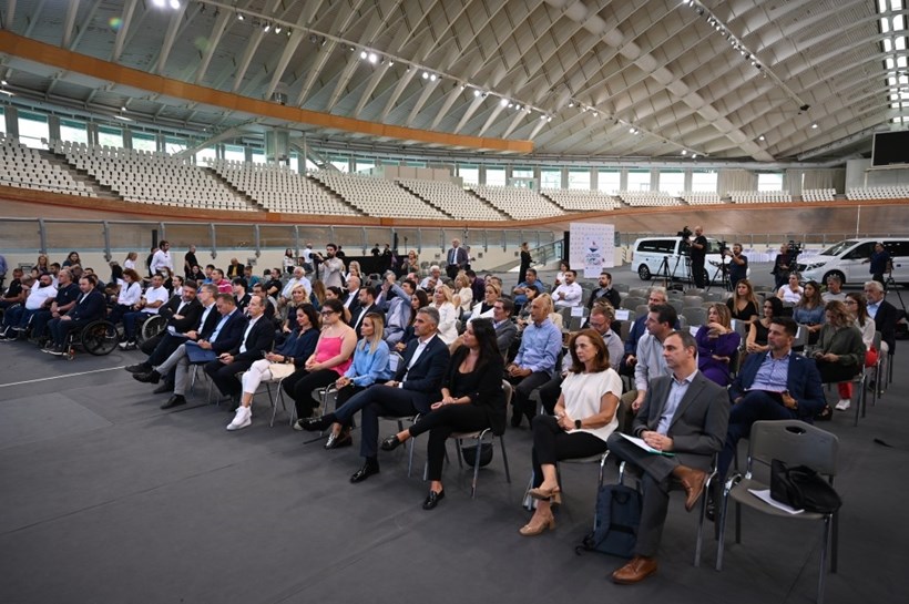 Περιφέρεια Αττικής βαν οχήματα παραολυμπιακής ομάδας