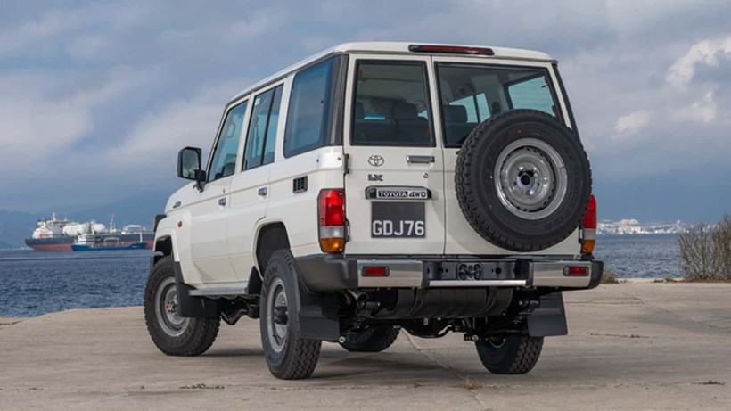 Toyota Land Cruiser GDJ76