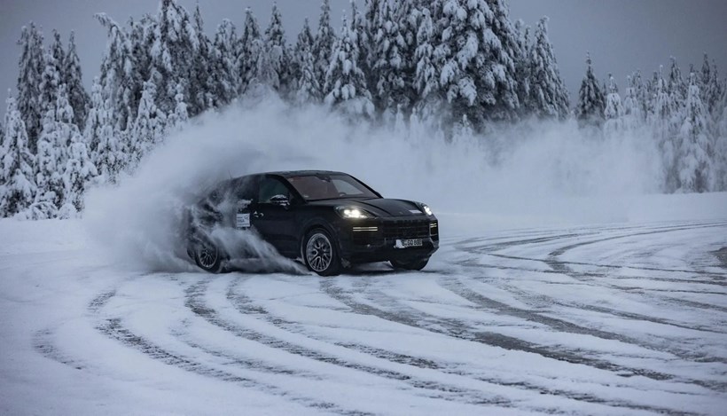 Porsche Cayenne Facelift Testing