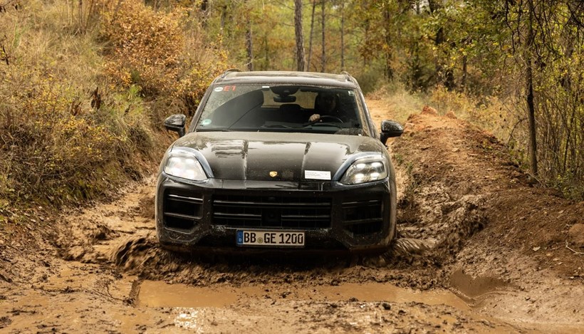 Porsche Cayenne Facelift Testing