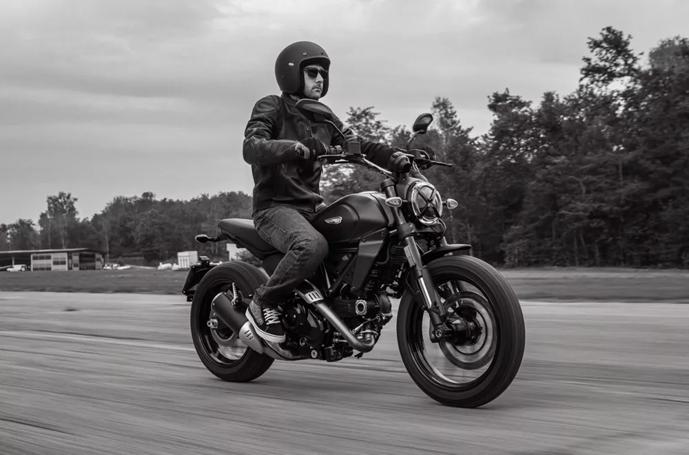 Ducati Scrambler Icon Dark