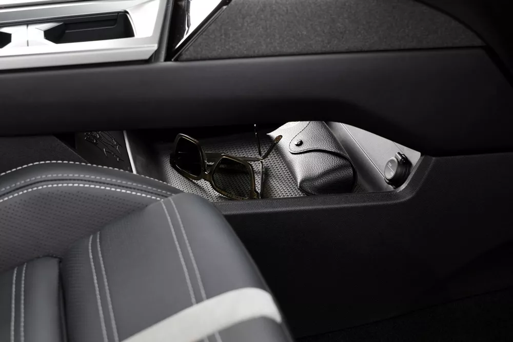 Opel κρυμένοι καρχαρίες