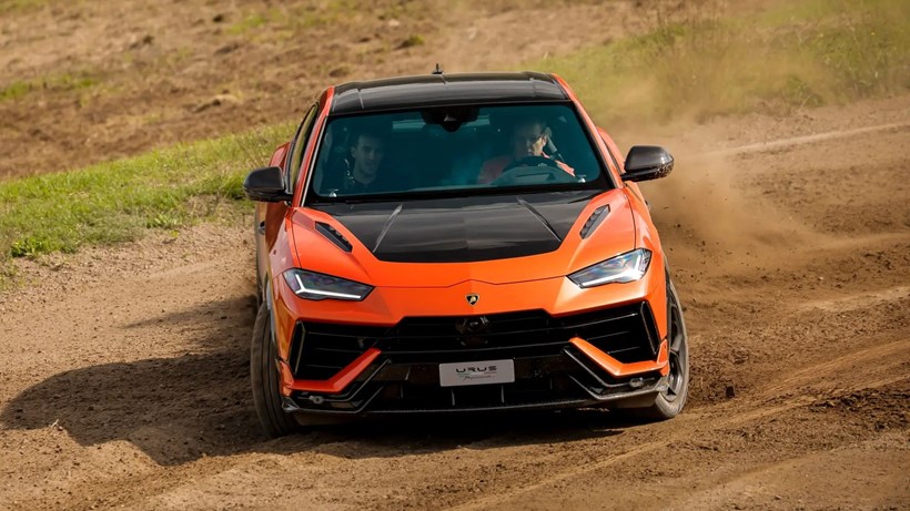 Δοκιμή Lamborghini Urus Performante