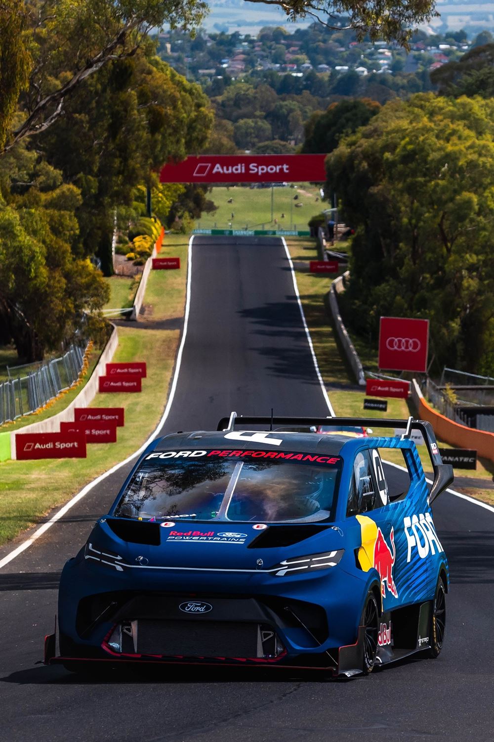 Ford SuperVan Mount Panorama Romain Dumas