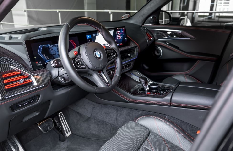 BMW XM Manhart