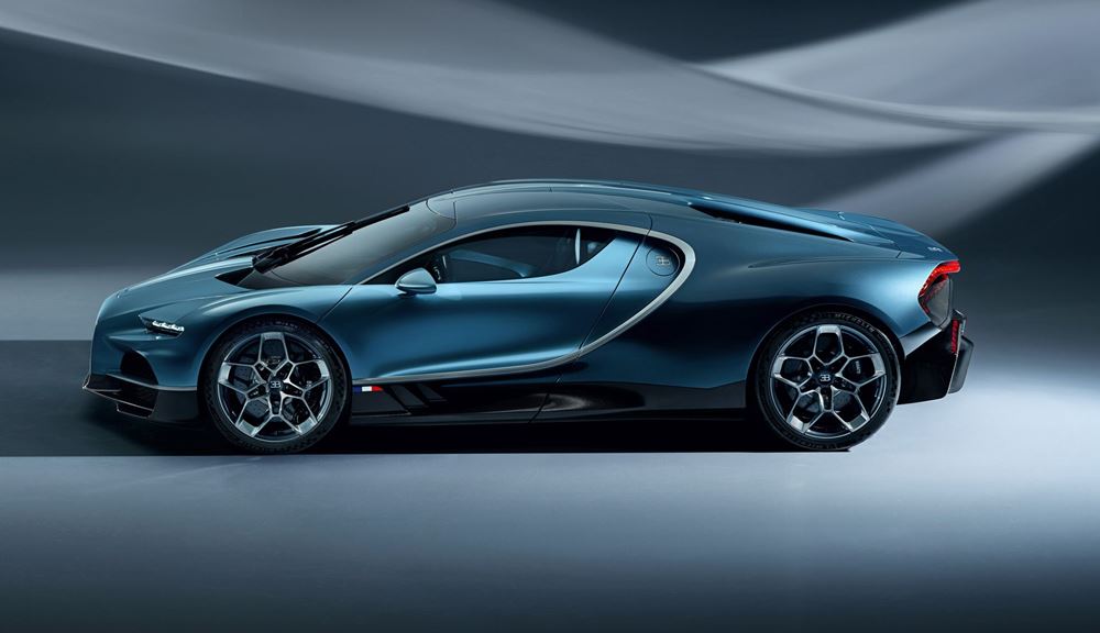 Bugatti Tourbillon V16 Hypercar 2024