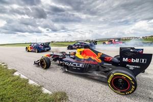 H Red Bull έφτιαξε το πιο τρελό video για την F1 - εικόνα 2