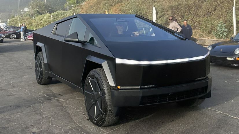 Tesla Cybertruck Μαύρο Ματ